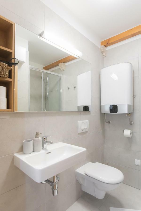 Rooms Kala Šibenik Exteriör bild