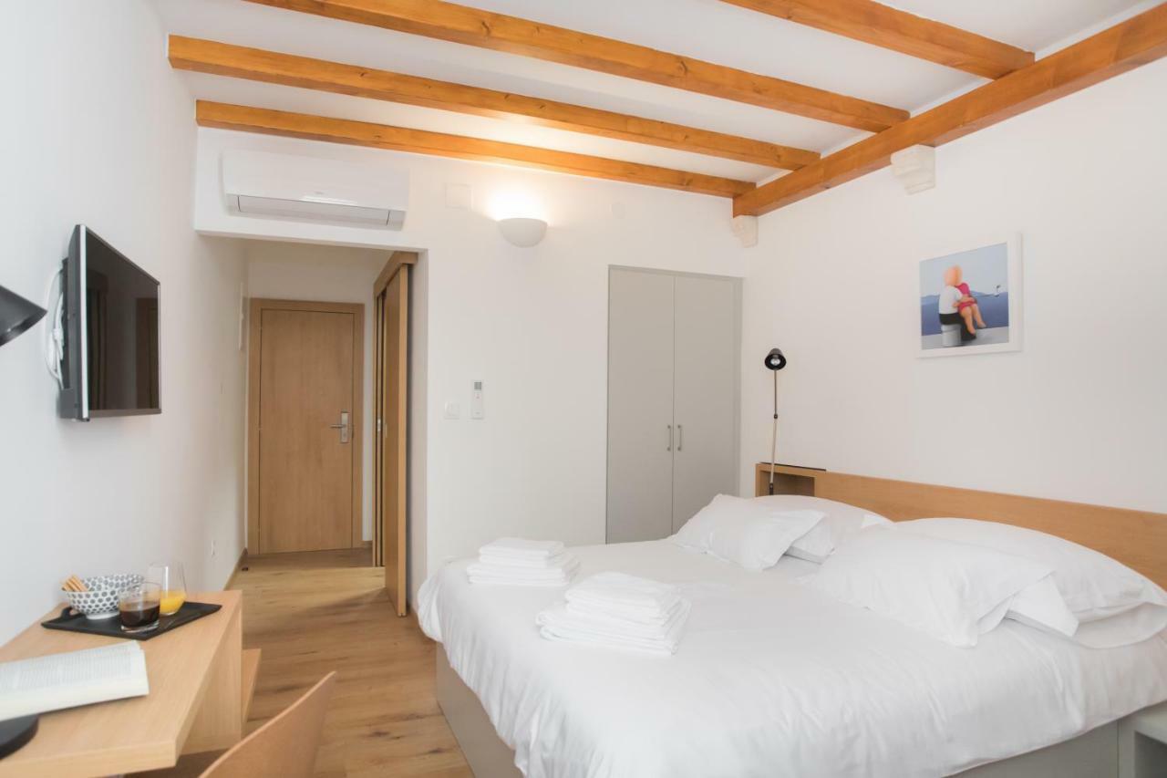 Rooms Kala Šibenik Exteriör bild