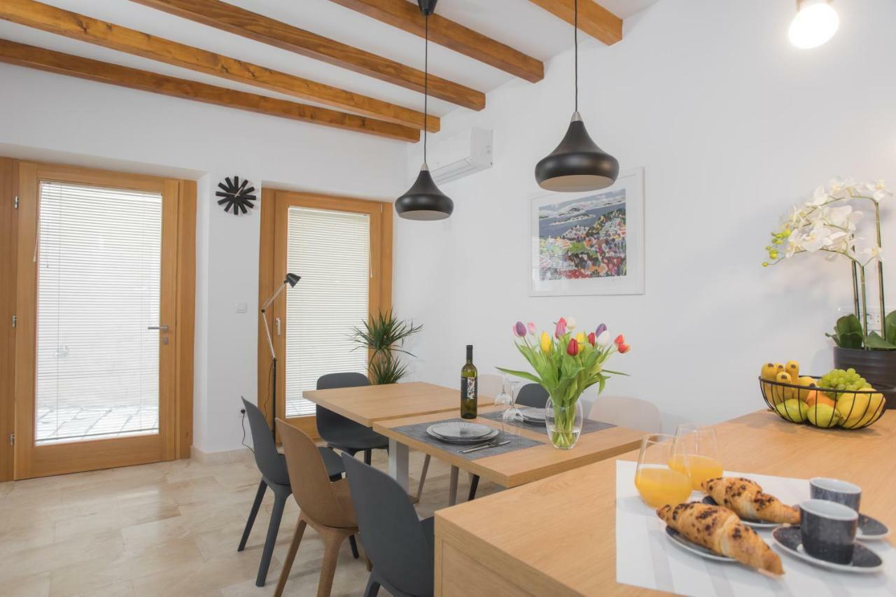 Rooms Kala Šibenik Exteriör bild