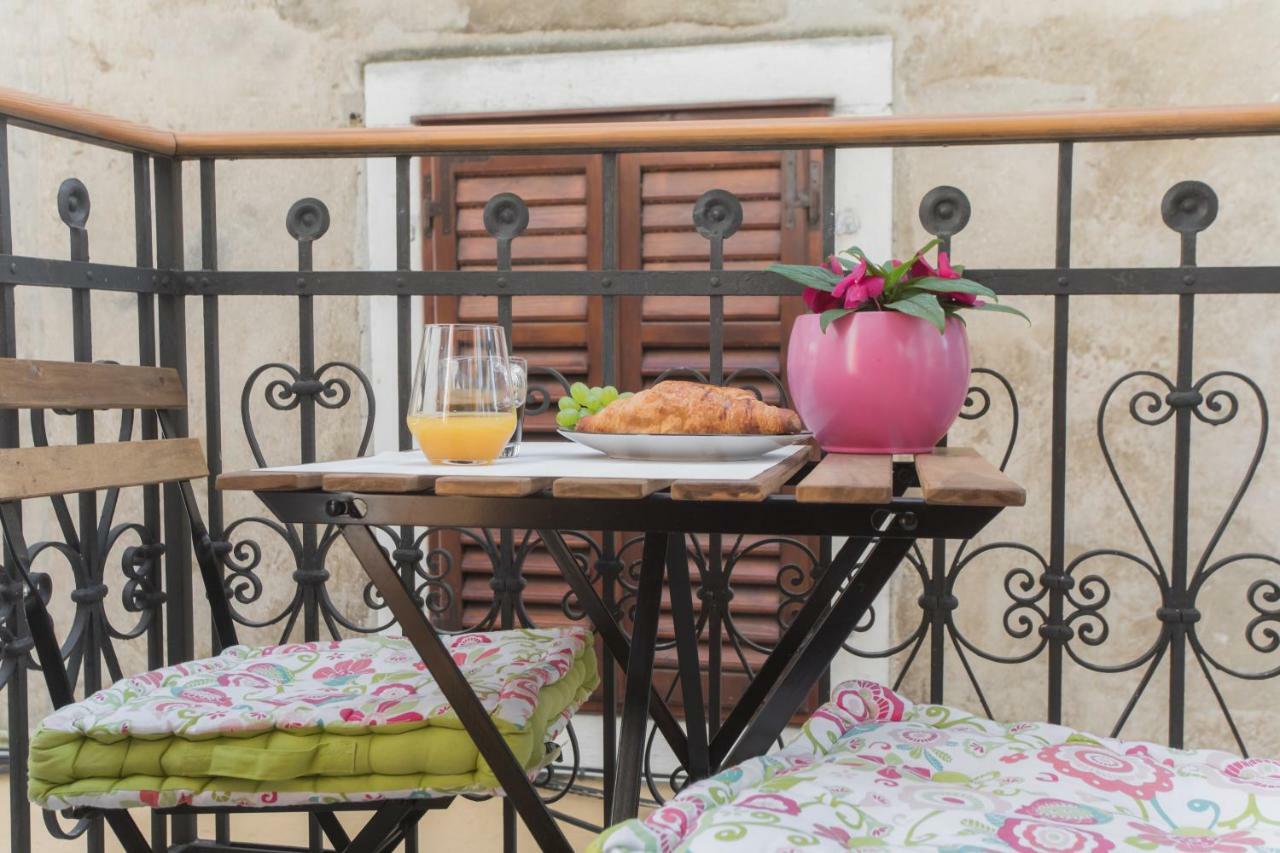 Rooms Kala Šibenik Exteriör bild