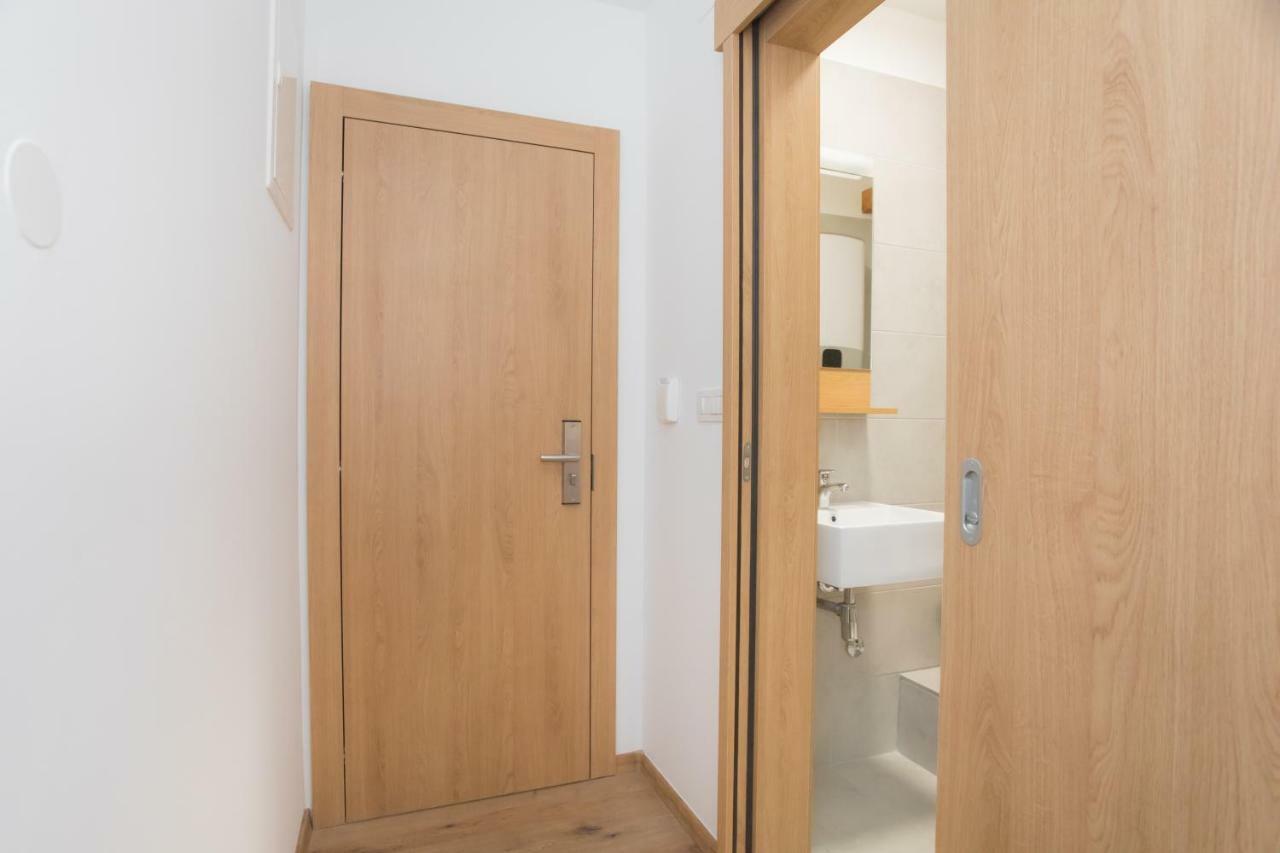 Rooms Kala Šibenik Exteriör bild