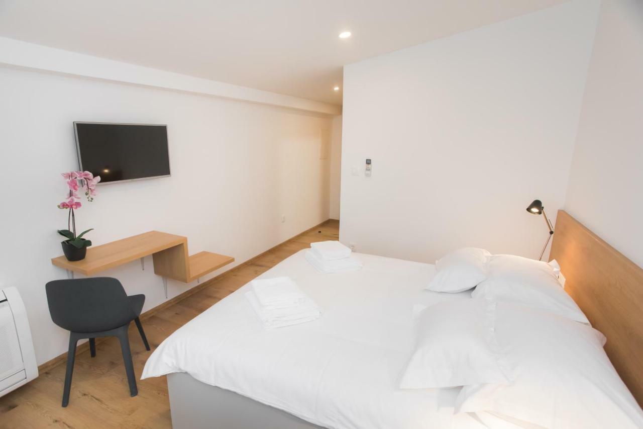 Rooms Kala Šibenik Exteriör bild